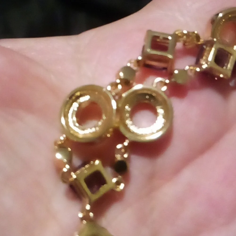 Beautiful Gold Tone Purple Stone Bracelet NVC